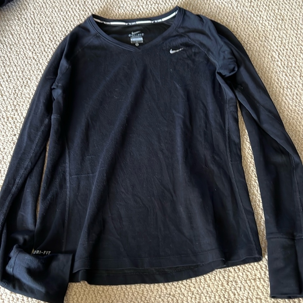 black nike running long sleeve